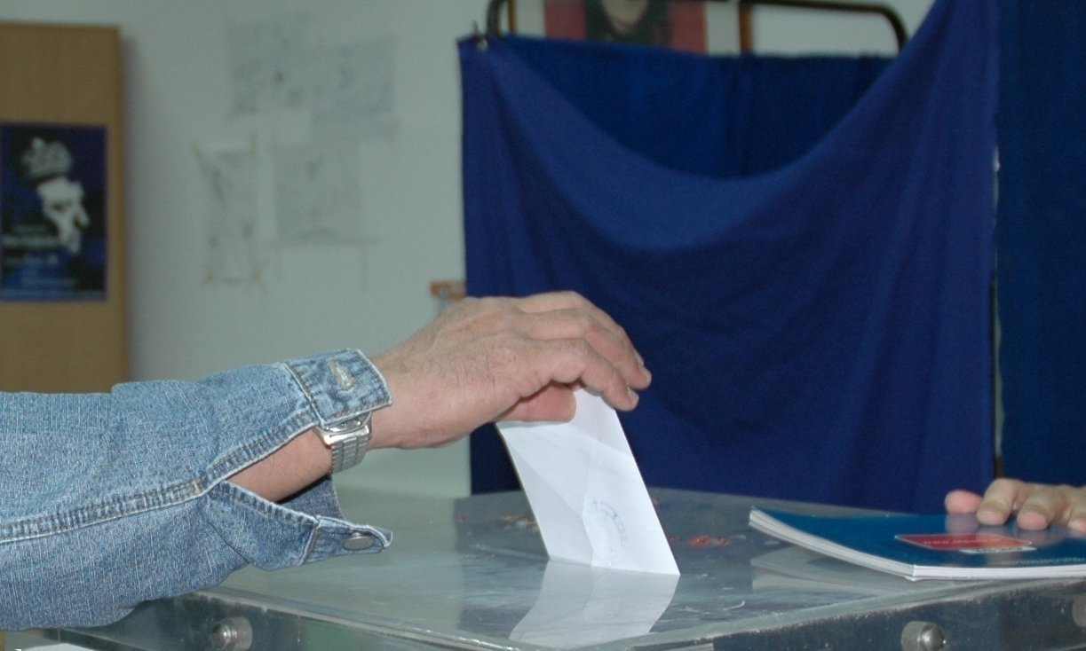 ΠΡΟΕΔΡΙΚΕΣ-ΠΑΦΟΣ: Τον «πήραν» πρέφα-Ψηφοφόρος με δυο κινητά φωτογράφισε το ψηφοδέλτιο και καταγγέλθηκε