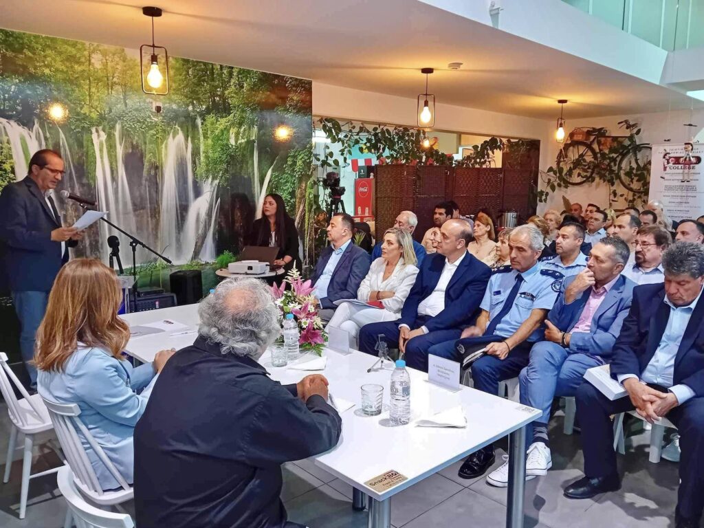 Σε κλίμα συγκίνησης παρουσιάστηκε στην Πάφο η βιογραφία του αγωνιστή της ΕΟΚΑ Παύλου Νικήτα