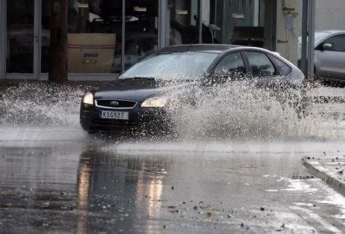 Προσοχή εφιστά η Αστυνομία λόγω χαλαζόπτωσης στον αυτοκινητόδρομο Λεμεσού–Πάφου